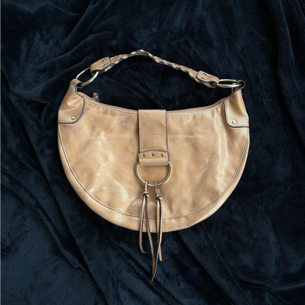 Half Moon Leather Shoulder Bag
#halfmoon #y2k